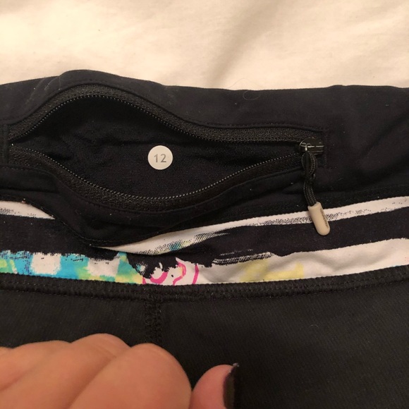 Lululemon shorts - Picture 5 of 5